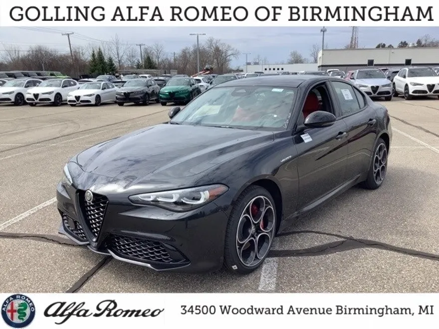 2025 Alfa Romeo Giulia SPRINT photo 1