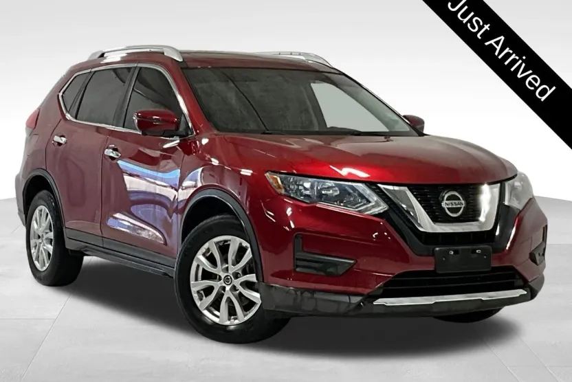 2018 Nissan Rogue SV photo 1