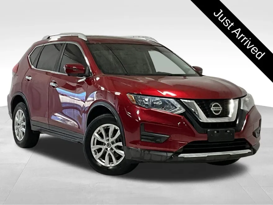 2018 Nissan Rogue SV photo 1