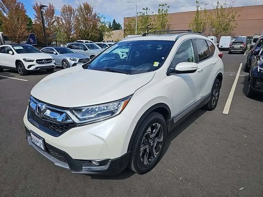 2017 Honda CR-V Touring photo 1