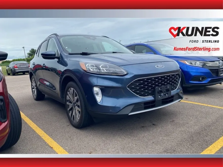 2020 Ford Escape Titanium Hybrid photo 1