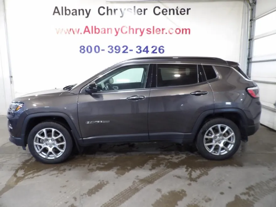 2022 Jeep Compass High Altitude photo 1