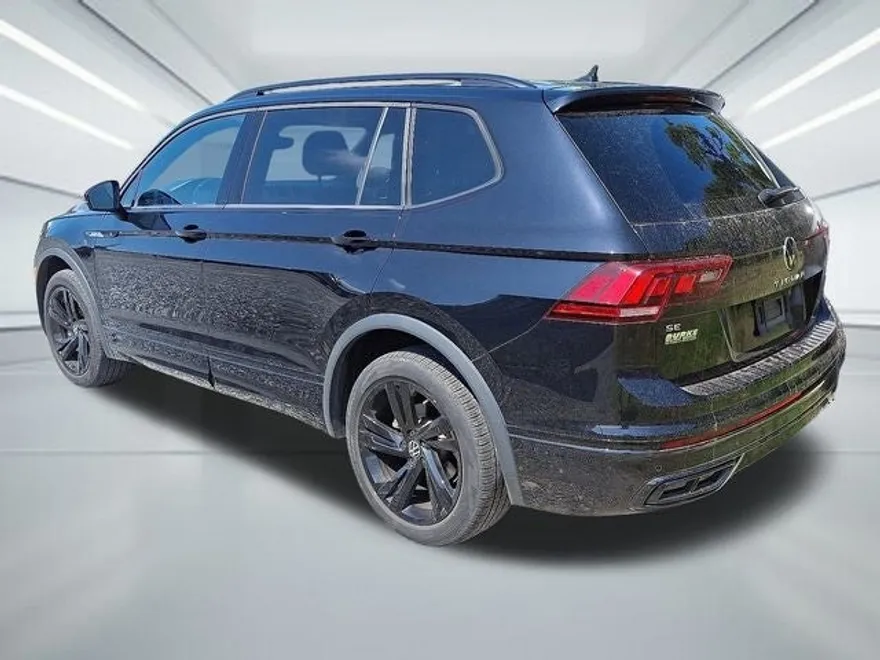2023 Volkswagen Tiguan SE R-Line Black photo 1