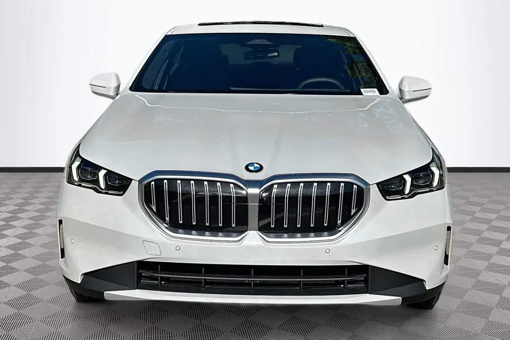 2025 Bmw 530i photo 1