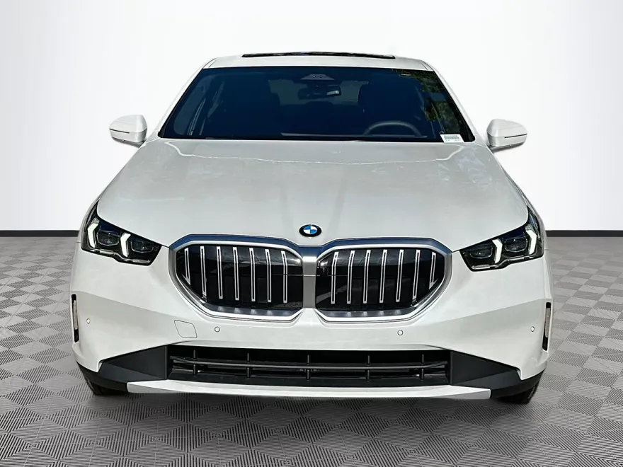 2025 Bmw 530i photo 1
