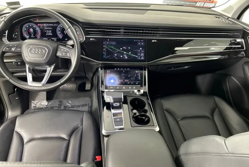 2024 Audi Q7 45 Premium Plus photo 1