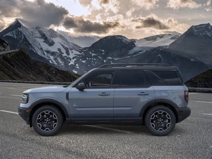 2025 Ford Bronco Sport Outer Banks photo 1