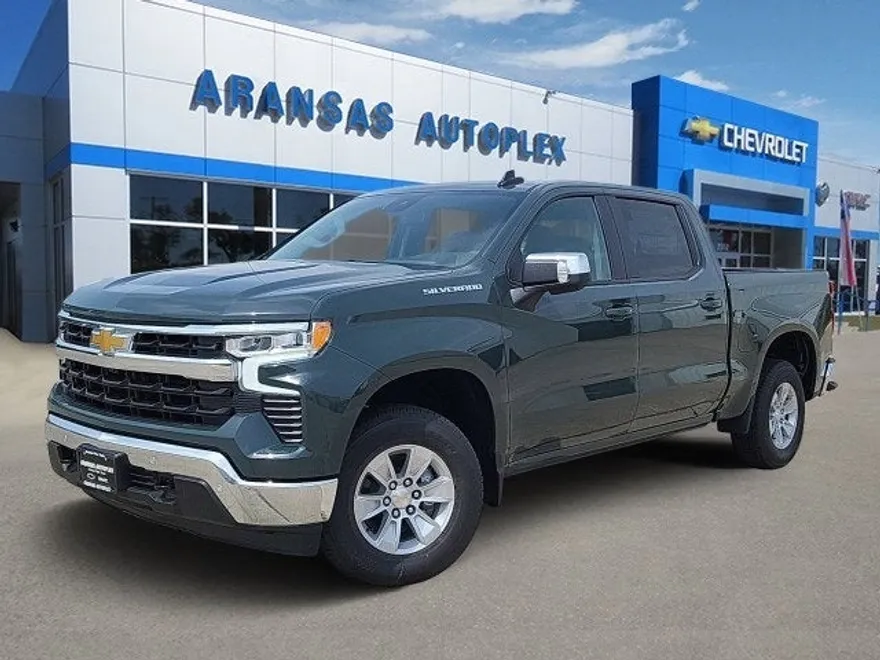 2025 Chevrolet Silverado 1500 LT photo 1