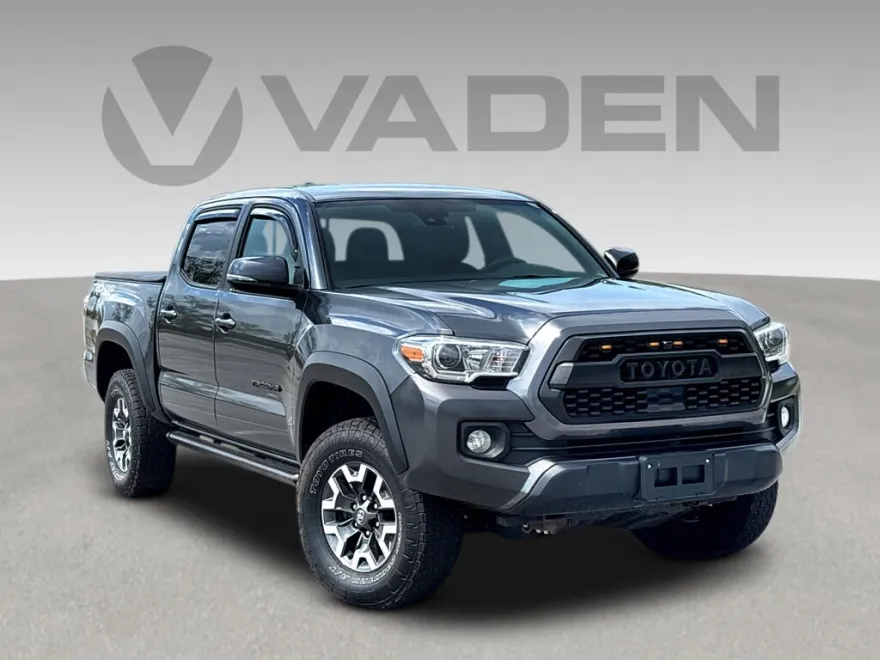 2023 Toyota Tacoma TRD Off-Road V6 photo 1