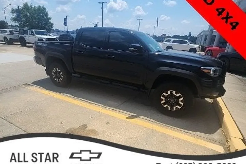 2022 Toyota Tacoma 4x4 SR photo 1
