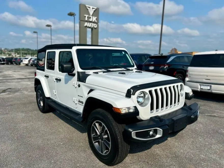 2023 Jeep Wrangler Unlimited Sahara Sport photo 1