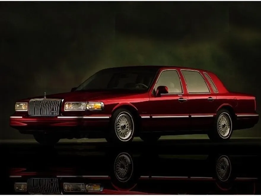 1997 Lincoln Town Car Executive photo 1