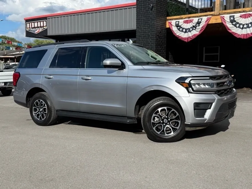 2024 Ford Expedition XLT photo 1