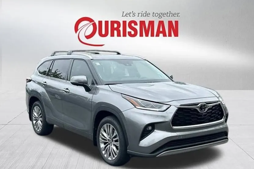 2025 Toyota Highlander Platinum photo 1