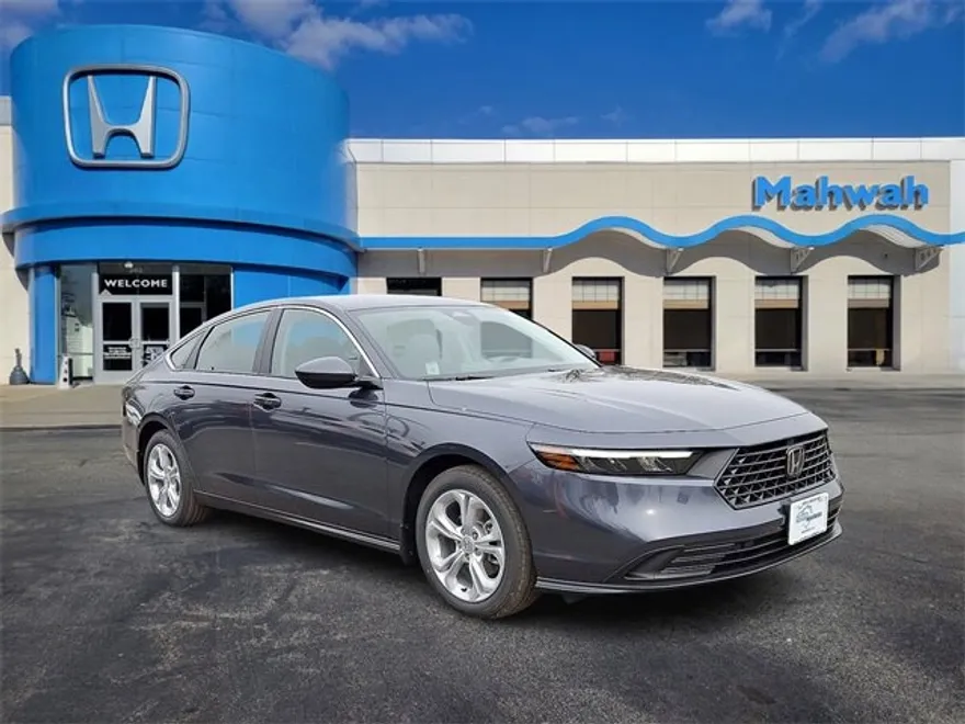 2025 Honda Accord LX photo 1