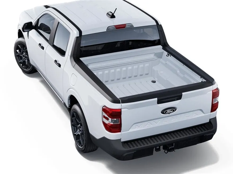 2025 Ford Maverick XLT photo 2