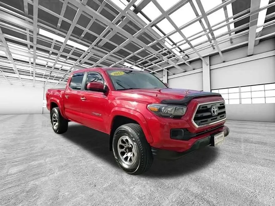 2017 Toyota Tacoma SR5 photo 1