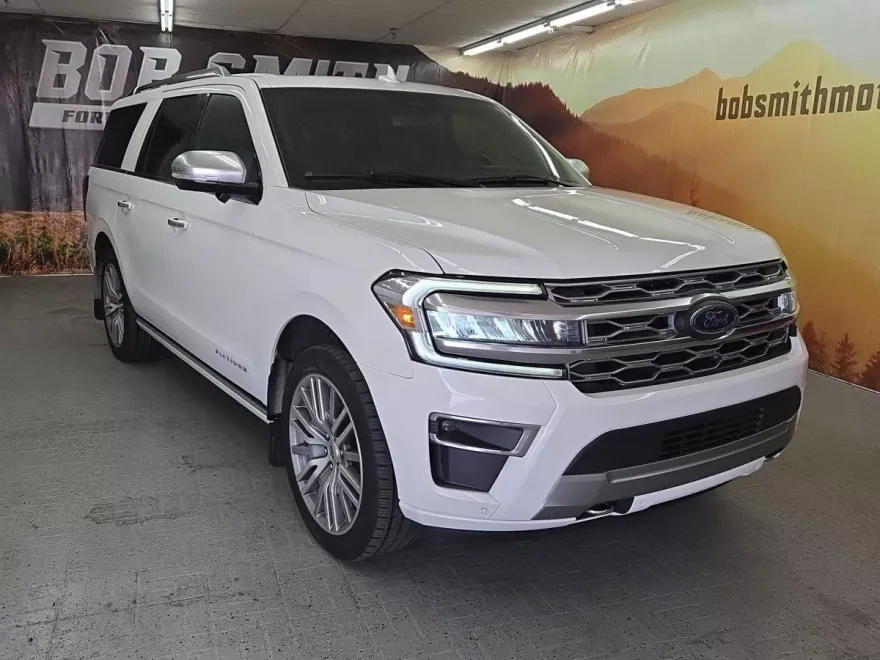 2022 Ford Expedition MAX Platinum photo 1