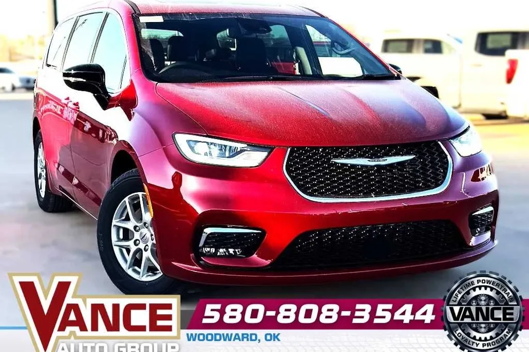2025 Chrysler Pacifica photo 1