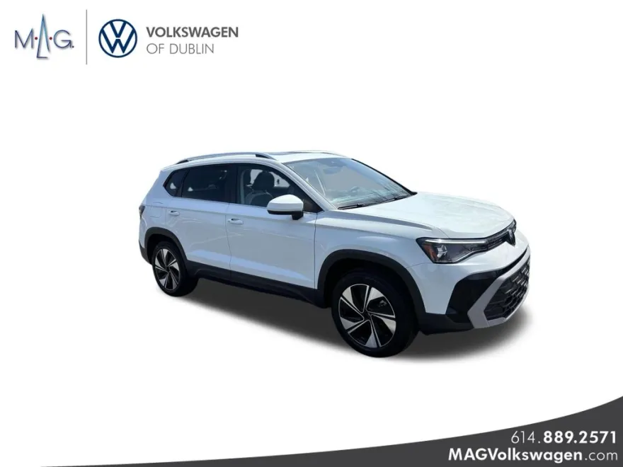 2025 Volkswagen Taos SE photo 1