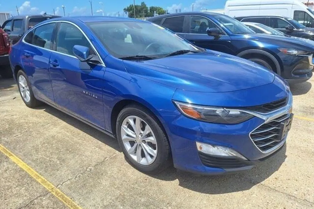 2023 Chevrolet Malibu 1LT photo 1