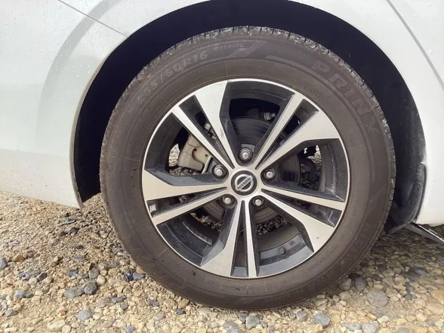 2021 Nissan Sentra SV photo 1