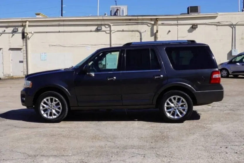 2016 Ford Expedition Limited photo 1