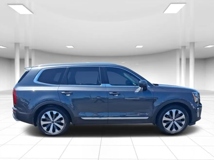 2022 Kia Telluride EX photo 1