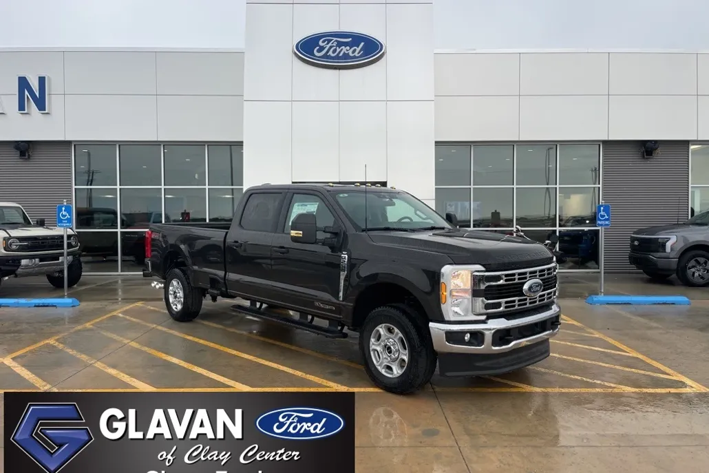 2025 Ford F-250 photo 1