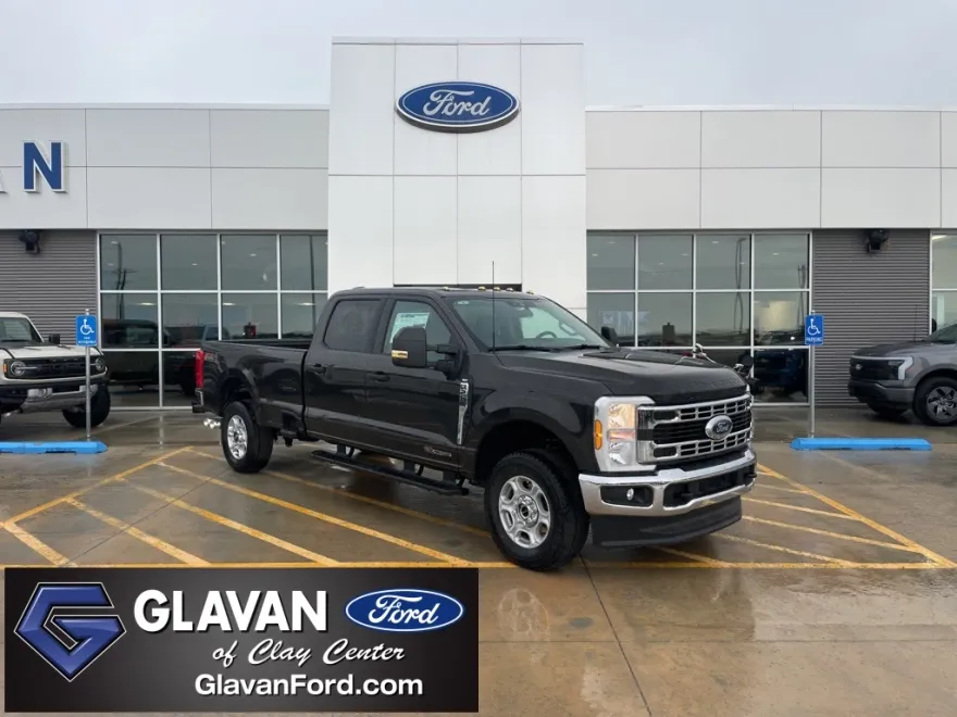 2025 Ford F-250 photo 1