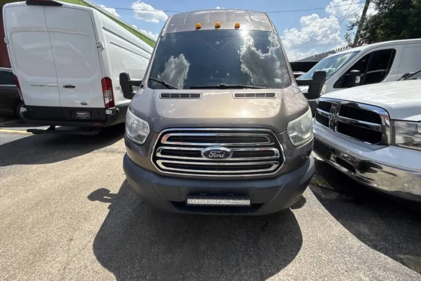 2015 Ford Transit XLT Passenger photo 1
