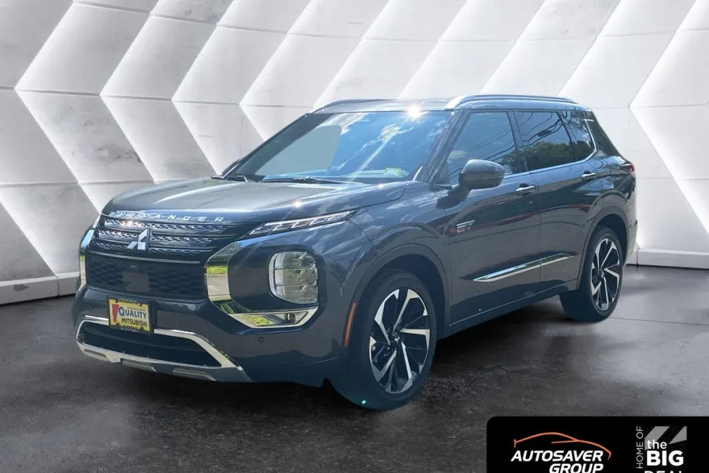 2025 Mitsubishi Outlander PHEV SEL photo 1