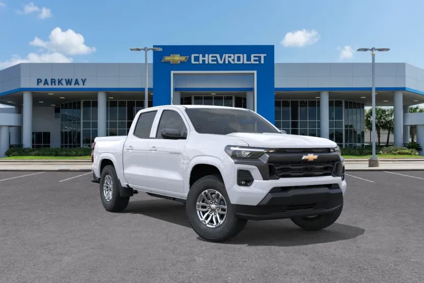 2026 Chevrolet Colorado LT photo 1