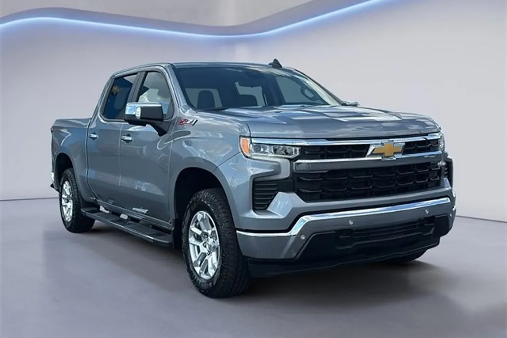 2026 Chevrolet Silverado 1500 LT photo 1