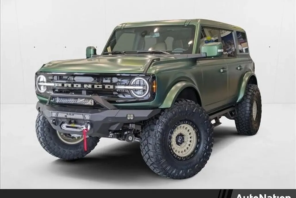 2025 Ford Bronco Outer Banks photo 1