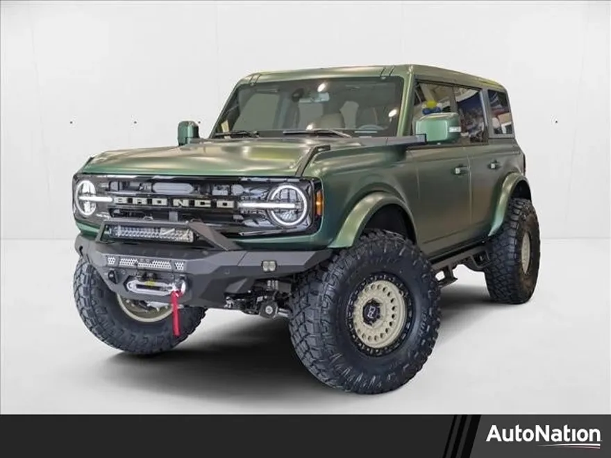 2025 Ford Bronco Outer Banks photo 1