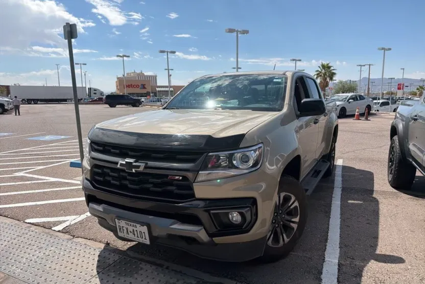 2022 Chevrolet Colorado Z71 photo 1
