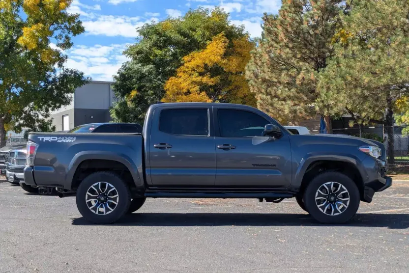 2021 Toyota Tacoma TRD Sport photo 1