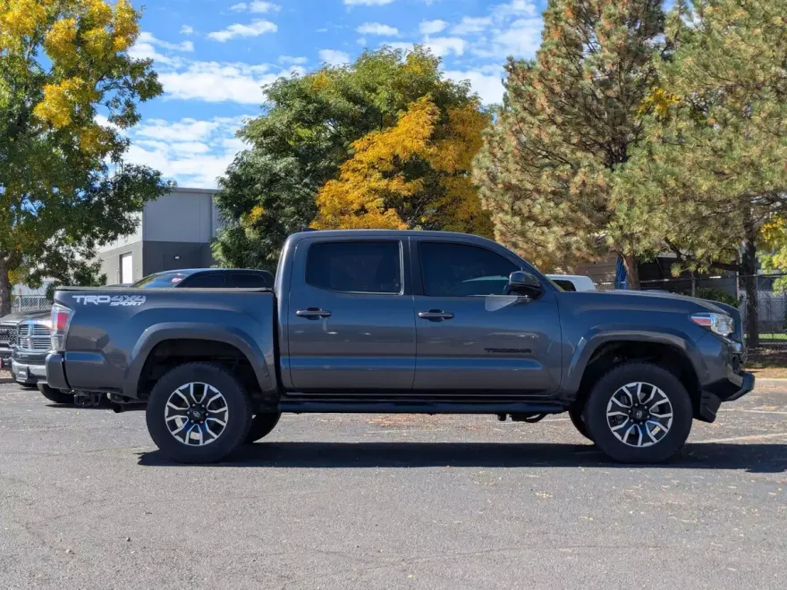 2021 Toyota Tacoma TRD Sport photo 1