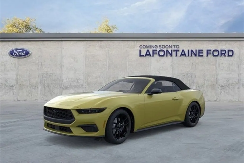 2025 Ford Mustang EcoBoost photo 1