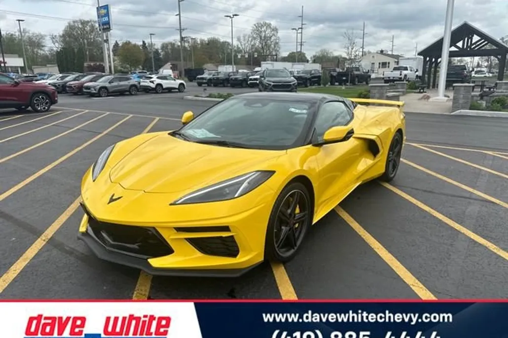 2025 Chevrolet Corvette Stingray 2LT Convertible photo 1