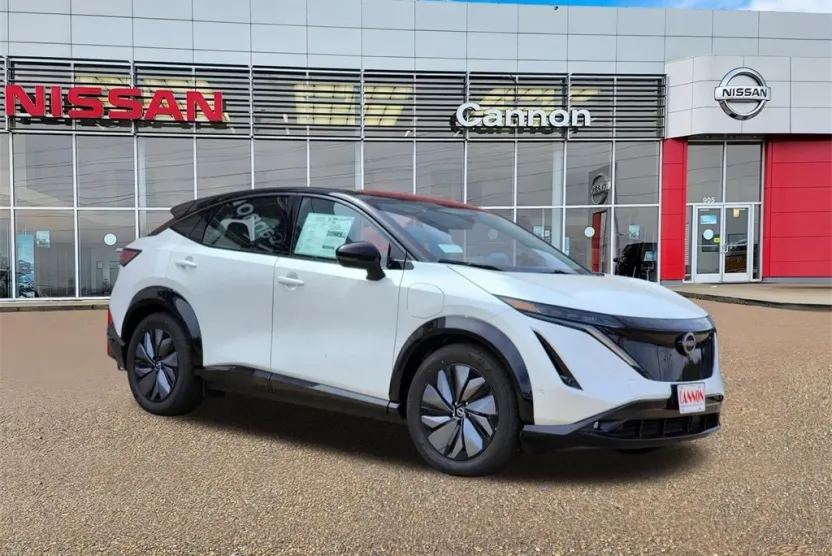 2023 Nissan ARIYA Platinum photo 1