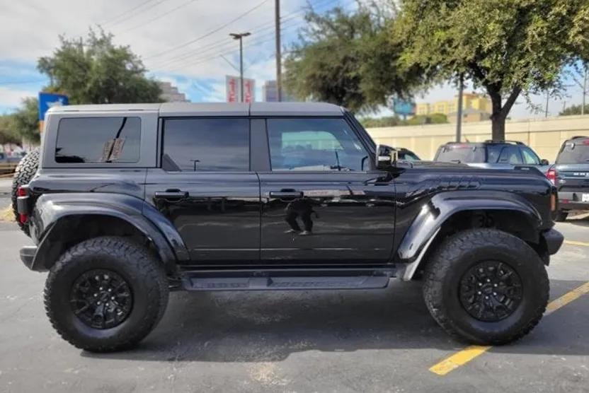 2024 Ford Bronco Raptor photo 1