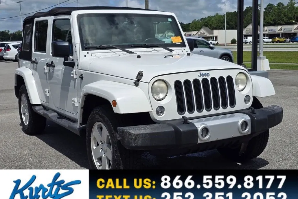 2015 Jeep Wrangler Unlimited Sahara photo 1