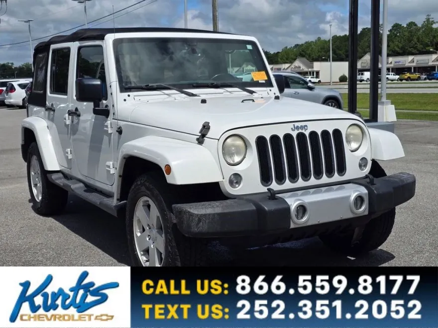 2015 Jeep Wrangler Unlimited Sahara photo 1