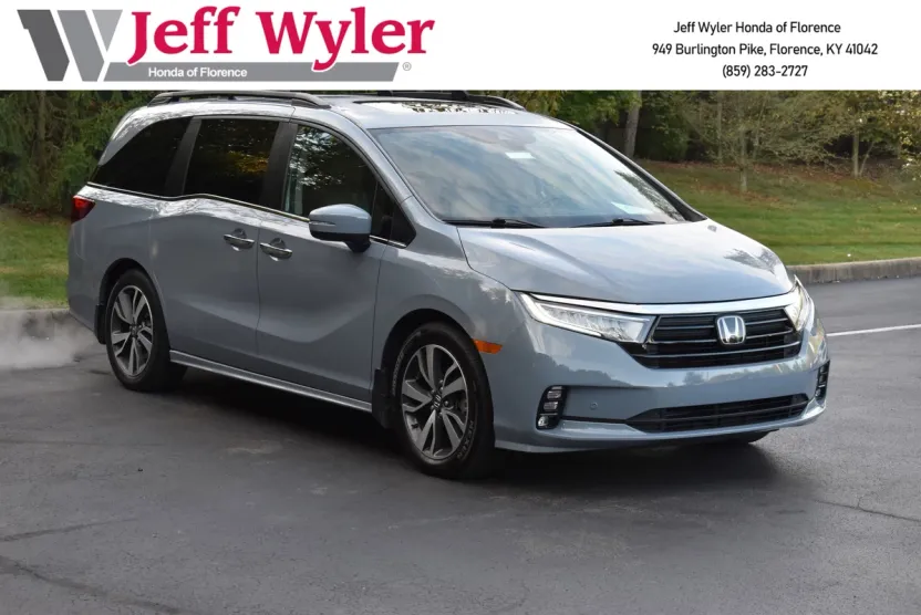 2023 Honda Odyssey Touring photo 1