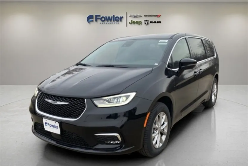 2025 Chrysler Pacifica photo 1