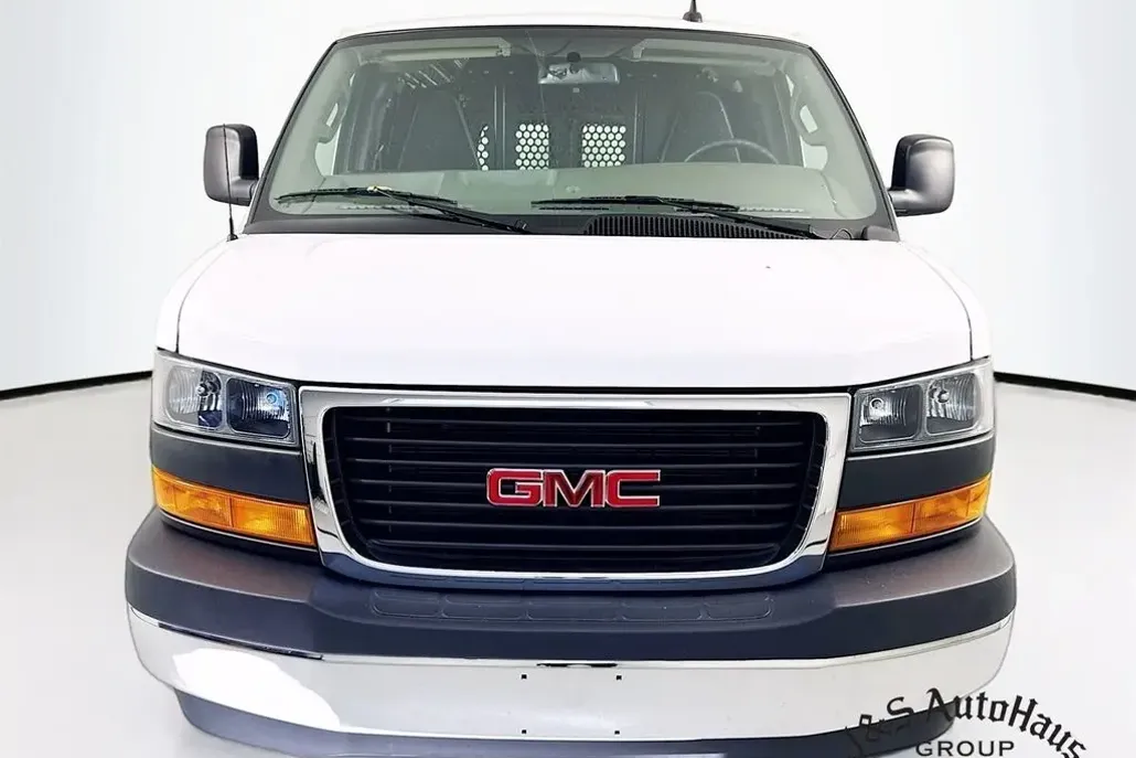 2023 Gmc Savana 2500 Cargo photo 1