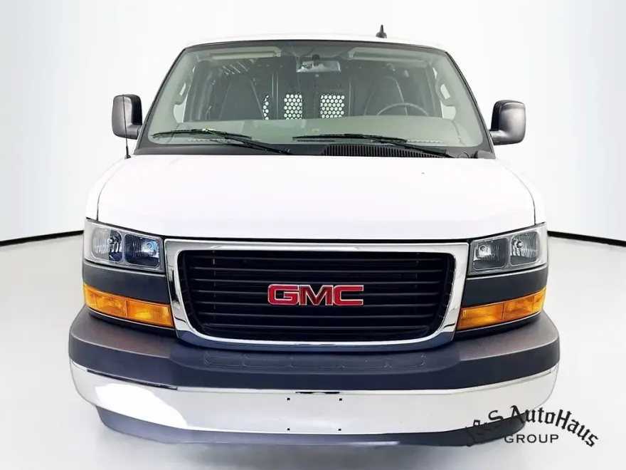 2023 Gmc Savana 2500 Cargo photo 1