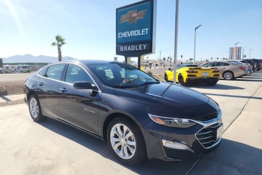 2023 Chevrolet Malibu 1LT photo 1